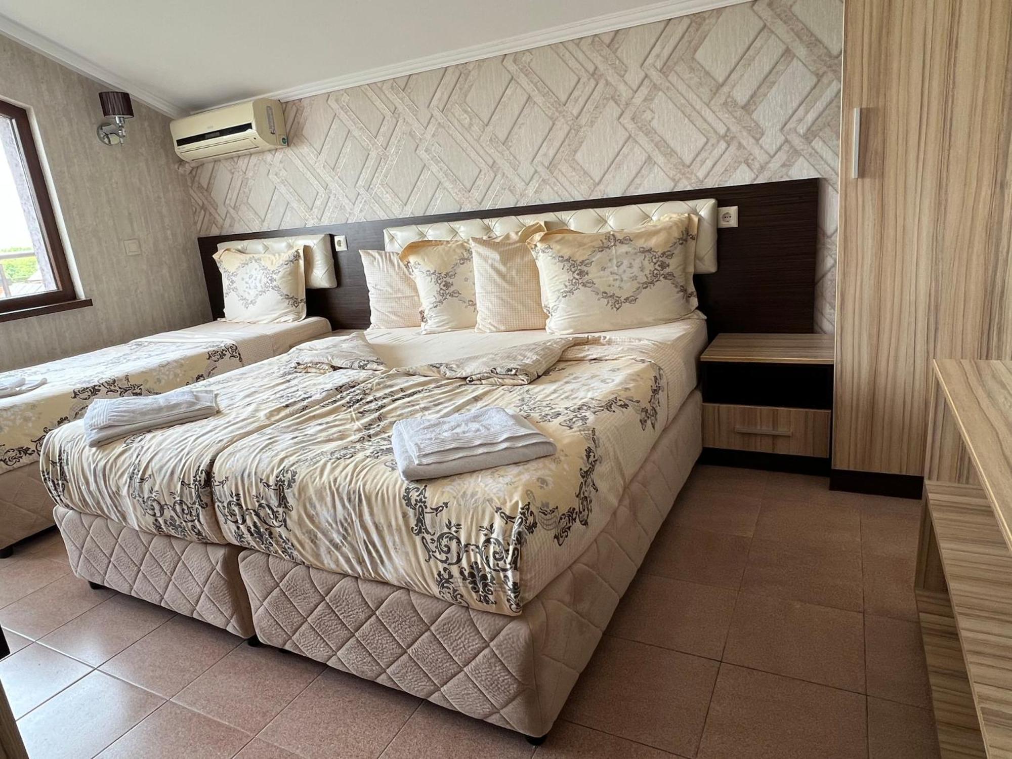 Hotel Lazur 希典 外观 照片